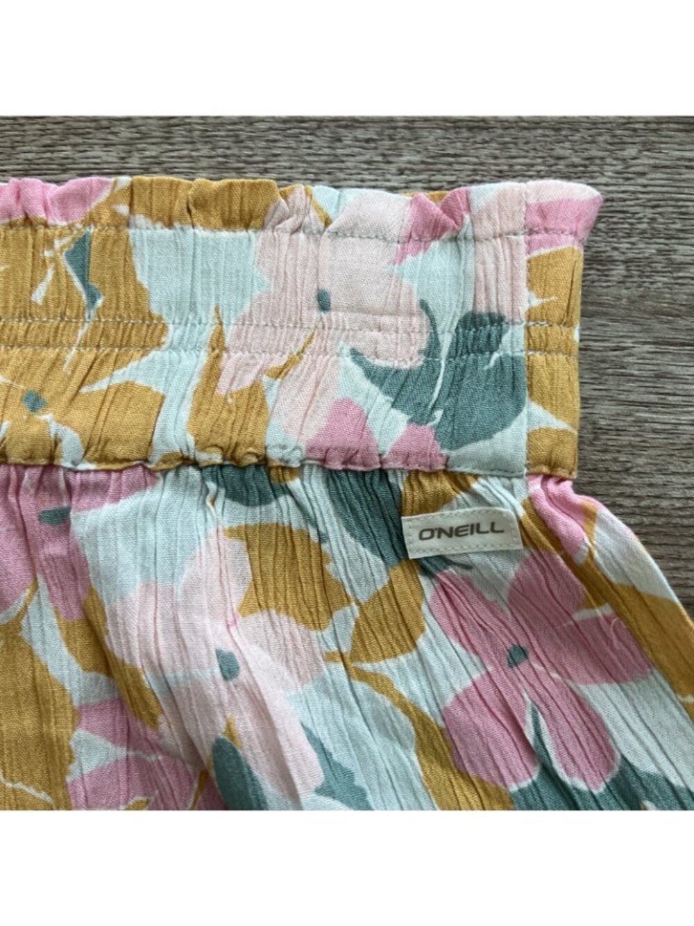 ONeill Gabi Floral Pull On Shorts Girls XL Viscose Beach Summer Smocked NWT - Picture 7 of 10